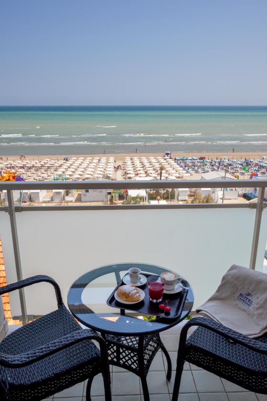 Hotel Caggiari Сенигаллия Экстерьер фото