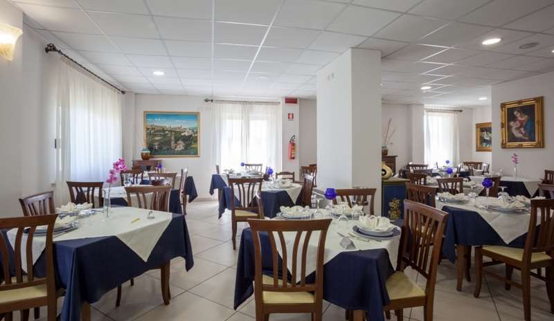 Hotel Caggiari Сенигаллия Ресторан фото